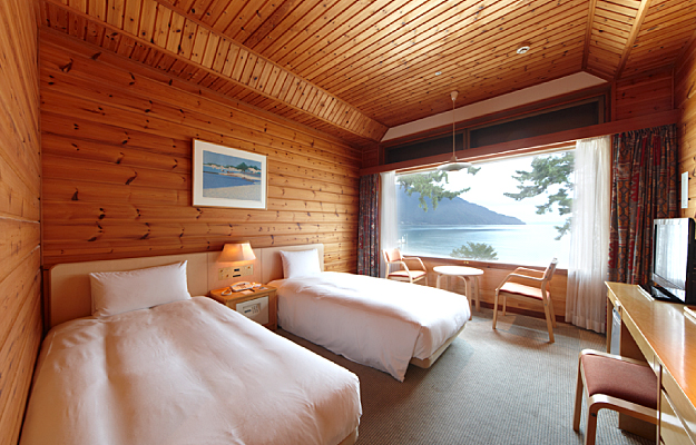 2階 レイクサイドビュー ツインルーム